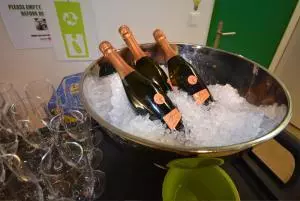 Google Award Champagne